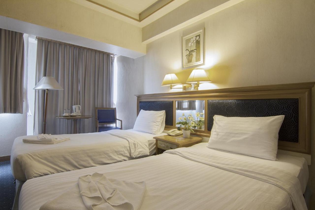 Bossotel Chiang Mai Esterno foto