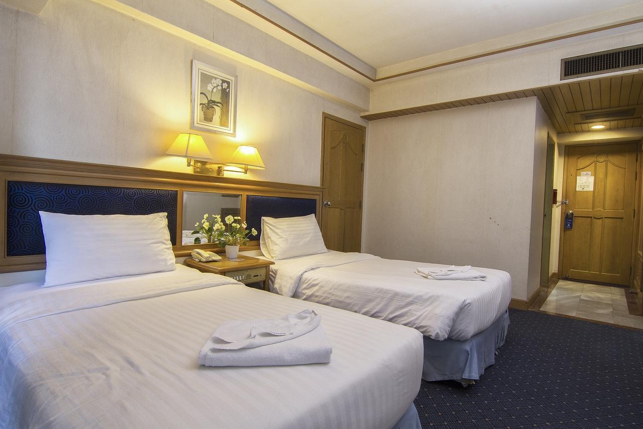 Bossotel Chiang Mai Esterno foto