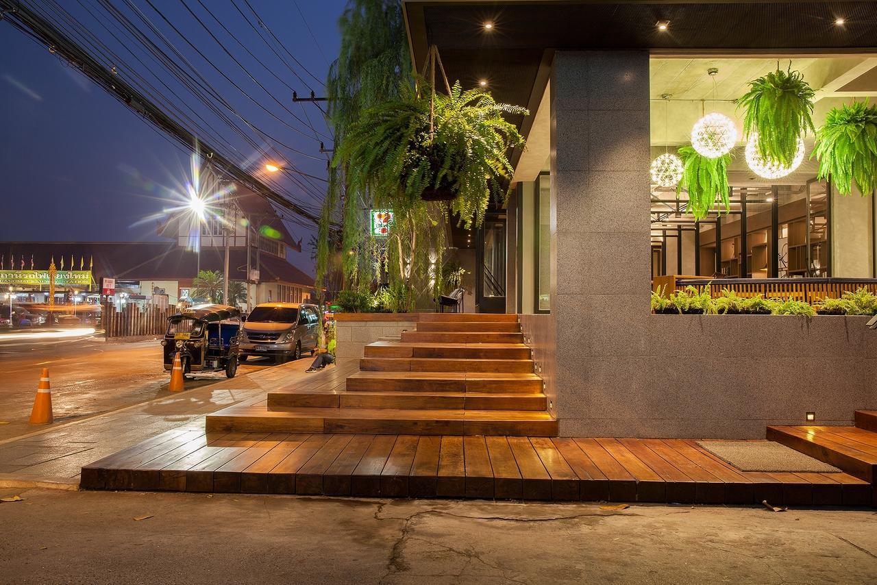 Bossotel Chiang Mai Esterno foto